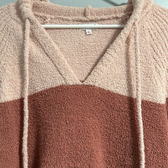 Soft color block hooded sweater - Picture 2 of 6